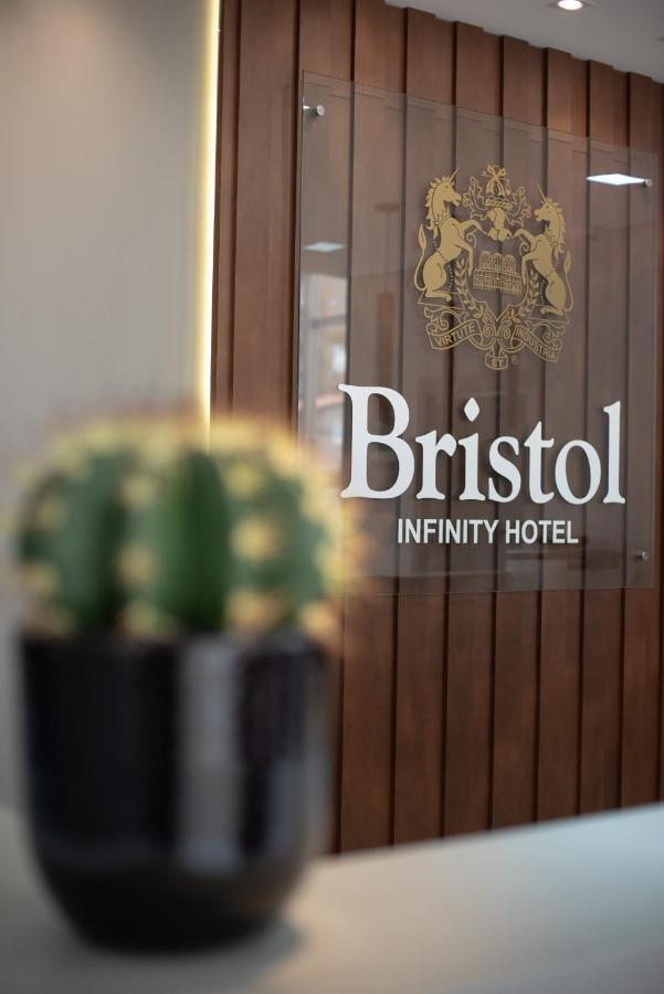 Bristol Infinity Rio Claro Hotel Exterior foto